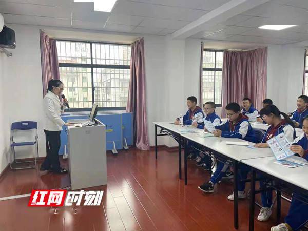 技能|组图丨“救”在身边 长沙这些同学进行急救培训学习