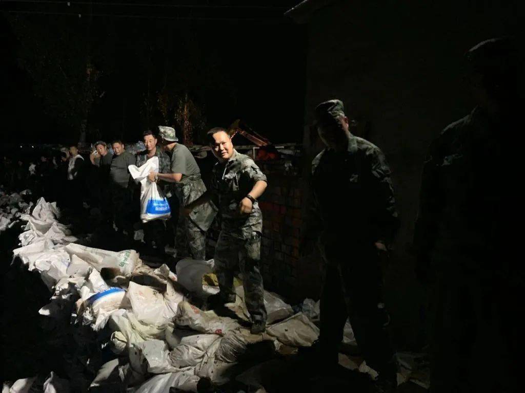 上官镇党员干部积极投身防汛工作 滑县上官镇人民政府 供图灾情氟生