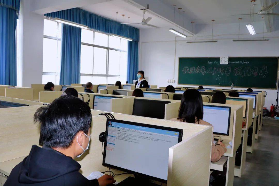 多图带你直击陇南考场现场!_考试