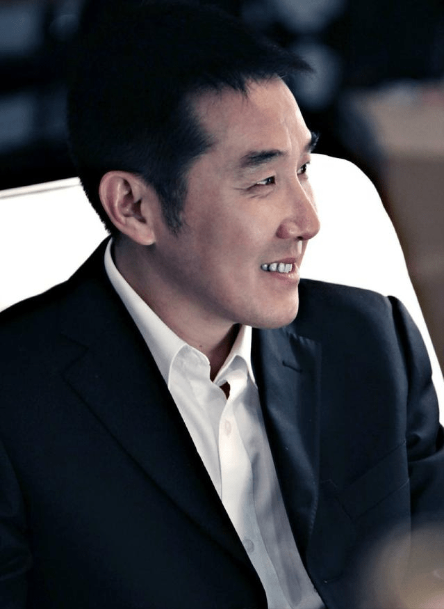 从永不瞑目到五星大饭店编剧海岩为何销声匿迹