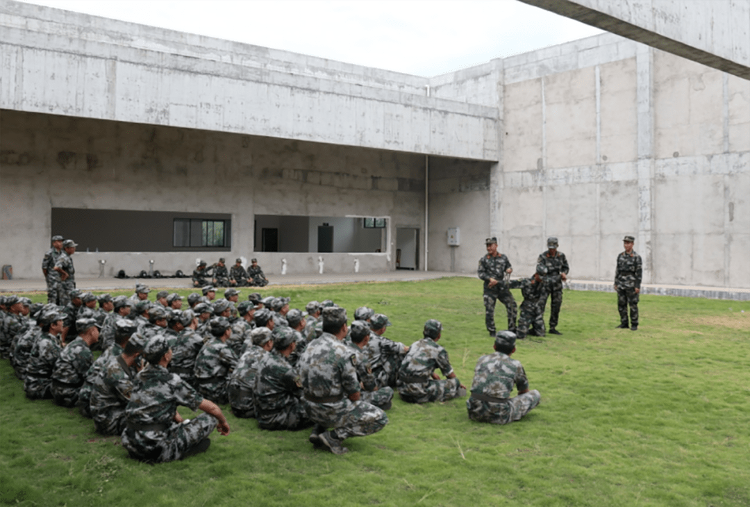 大理州武警支队图片