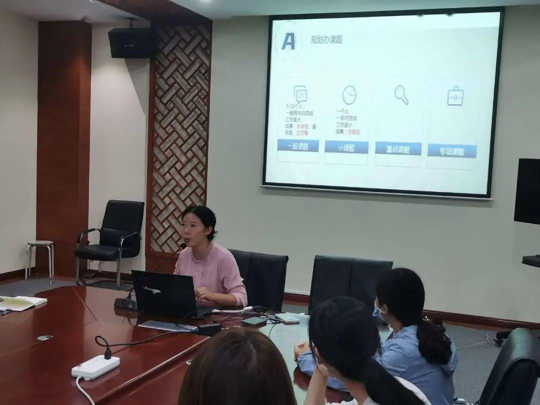 什么是双减政策央视新闻 58dde2e51cce4751956616a7eeb551ae.jpeg