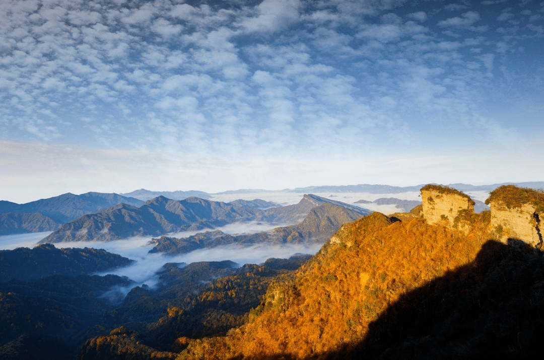 乘香炉山索道俯瞰亚洲最长红地毯附三地去往路书及地图