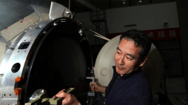 宇宙级梗王！“一个东北人上了天，会不会带回来一船？”