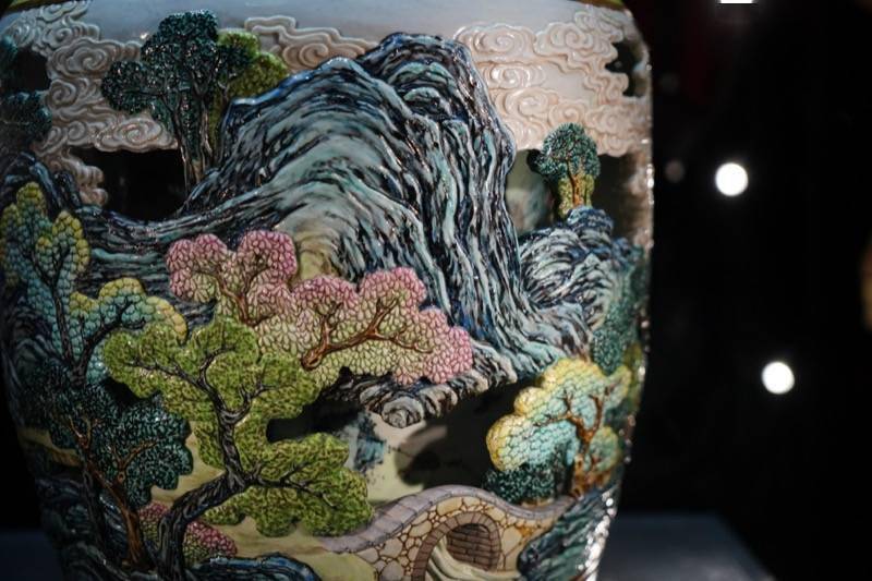 文明|从郎世宁油画、西洋钟表看清代中西方文明的互动