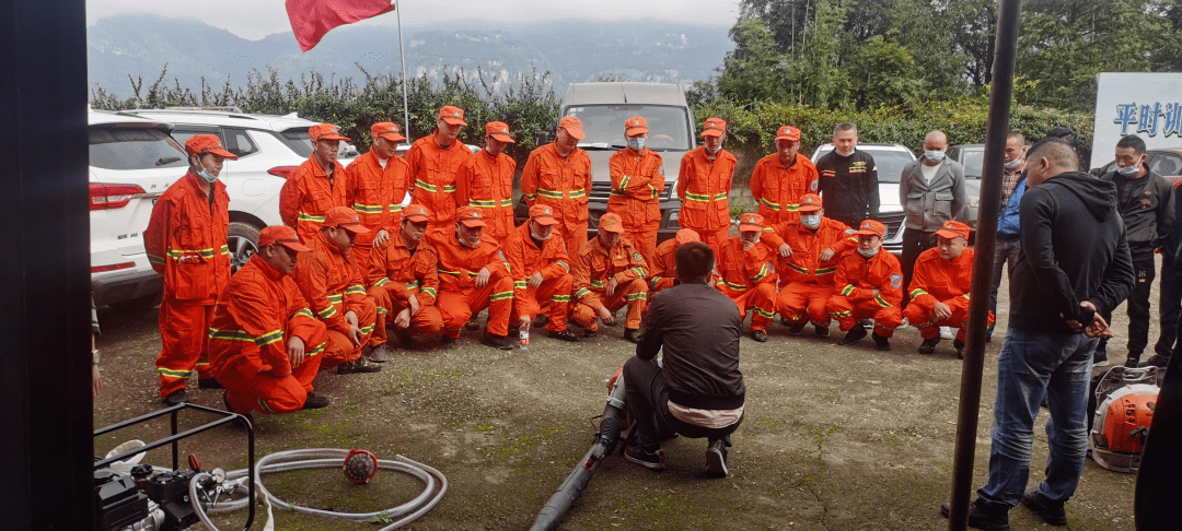 同时,文成县应急管理局党组成员总工程师赵沛宽对全体参训人员从三个