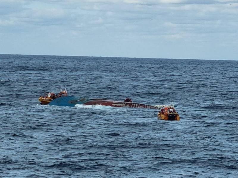 中国渔船韩国海域沉没，4人遇难2人仍失踪！同行船只已返航