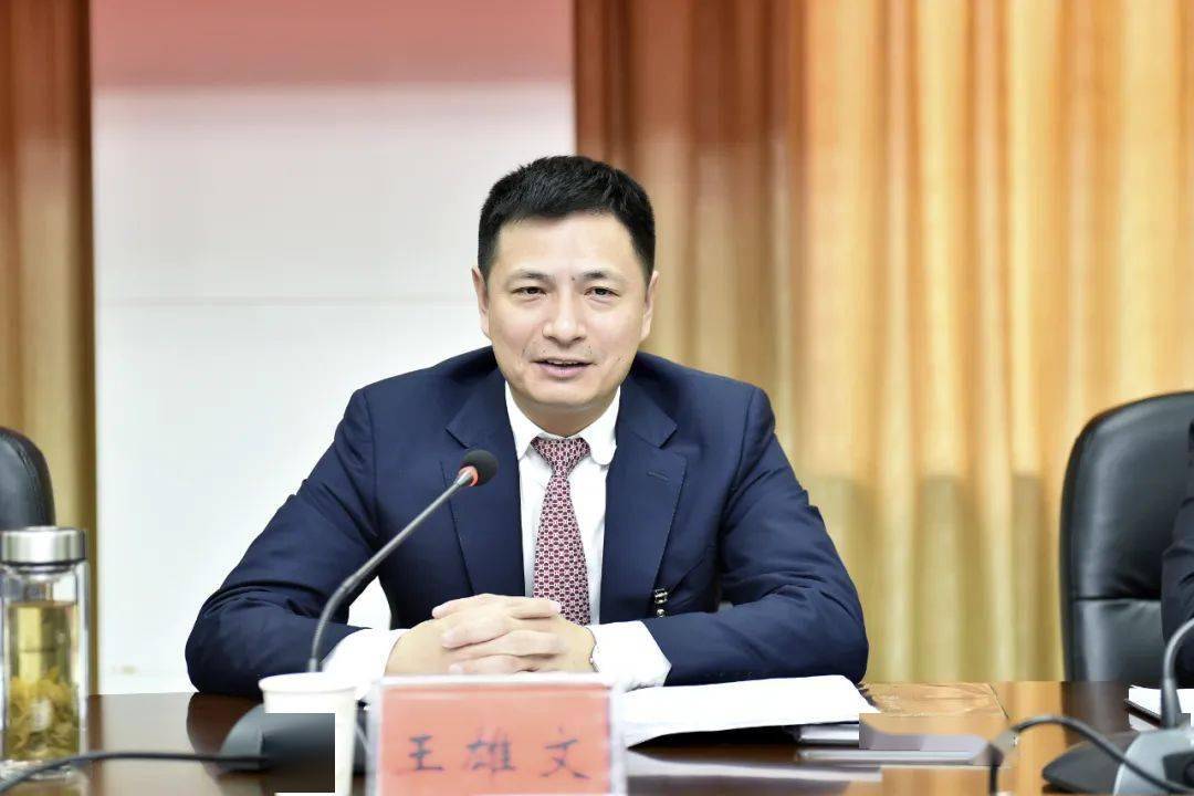 【聚焦两会】王雄文参加人大分团审议_浏阳