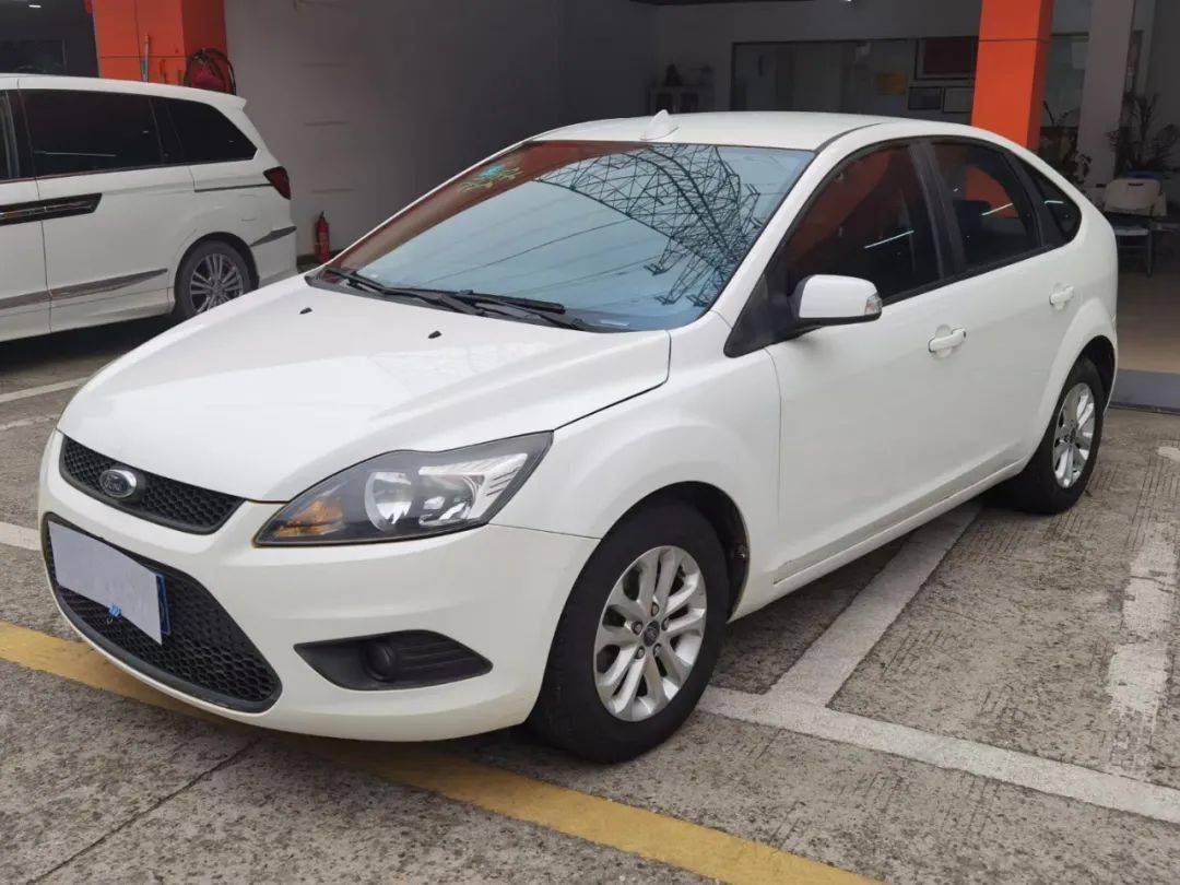 2015年福特福克斯手动18车况精品