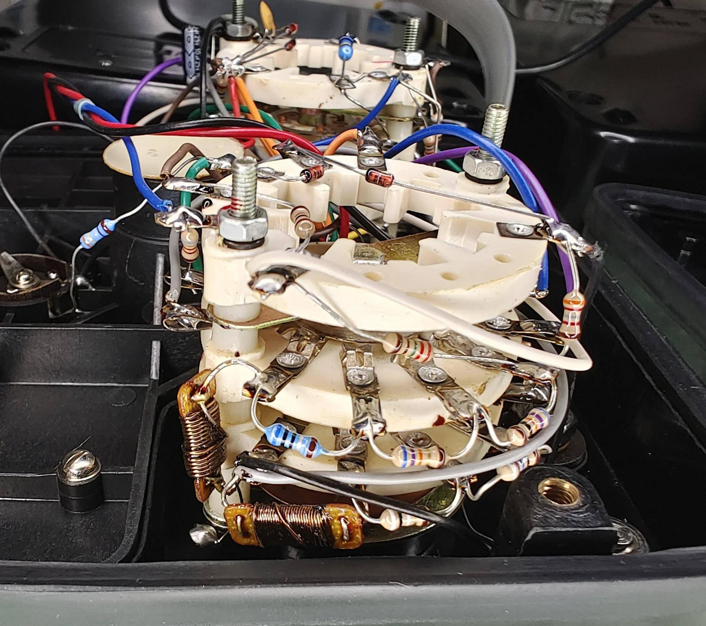 1963年震华500型万用表!500表的最高工艺水准!三代表拆盖看差异