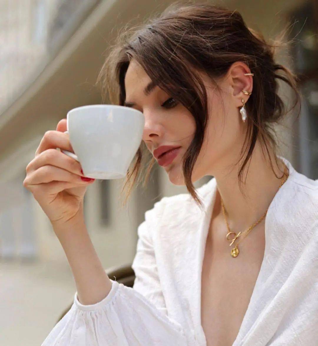 发型女生最显老的 4 款发型！求你千万别留！