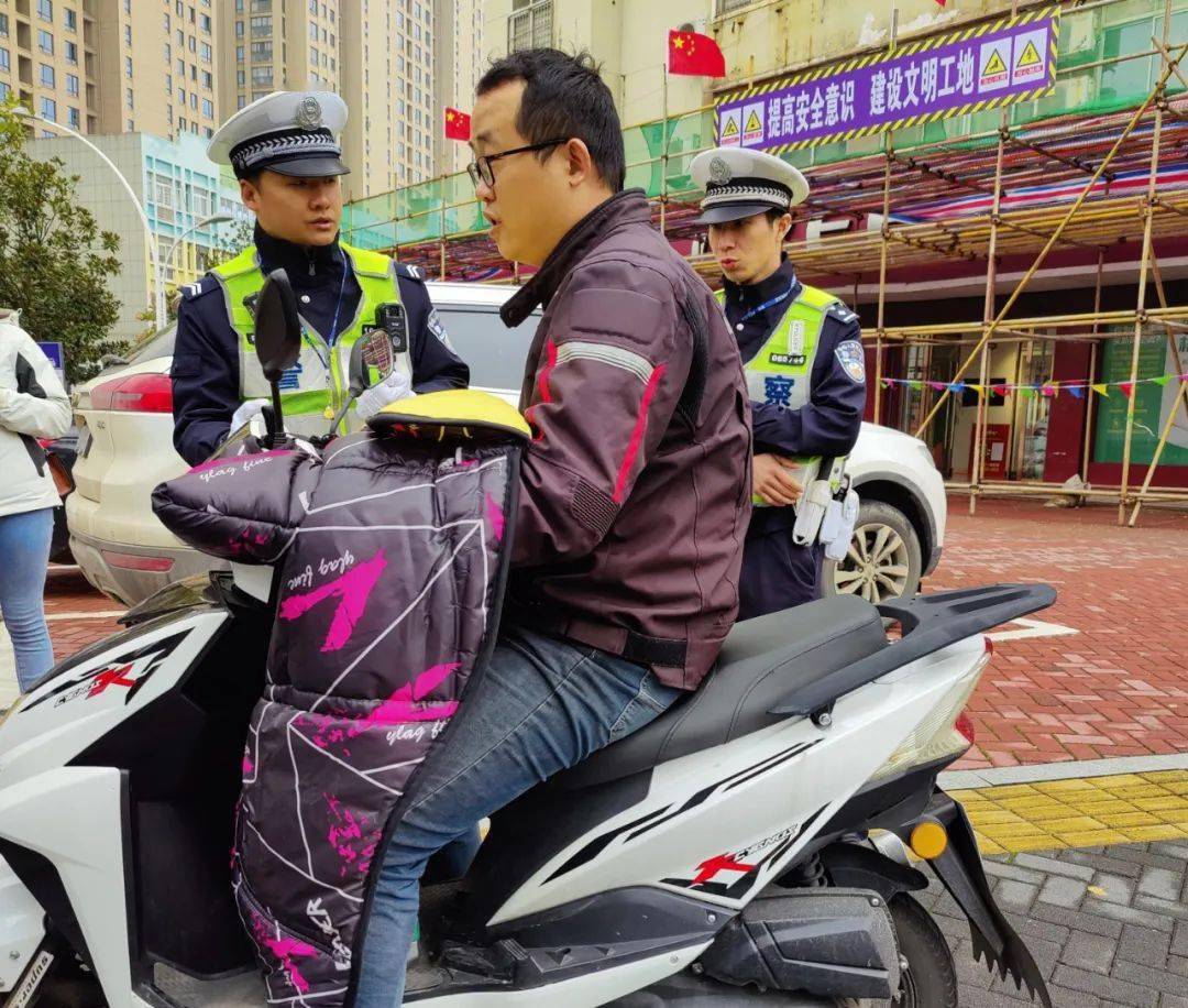 一路畅通池州公安交警对电动车未按规定登记上牌上路行驶违法行为开展