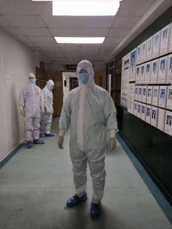 张静|他们，去年赴武汉抗疫，现在又冲上兰州救治一线