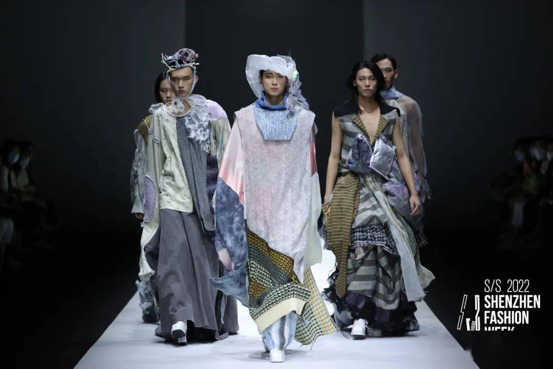 服装 S/S2022深圳时装周｜DAY4：别样角度，诠释「型」之烂漫