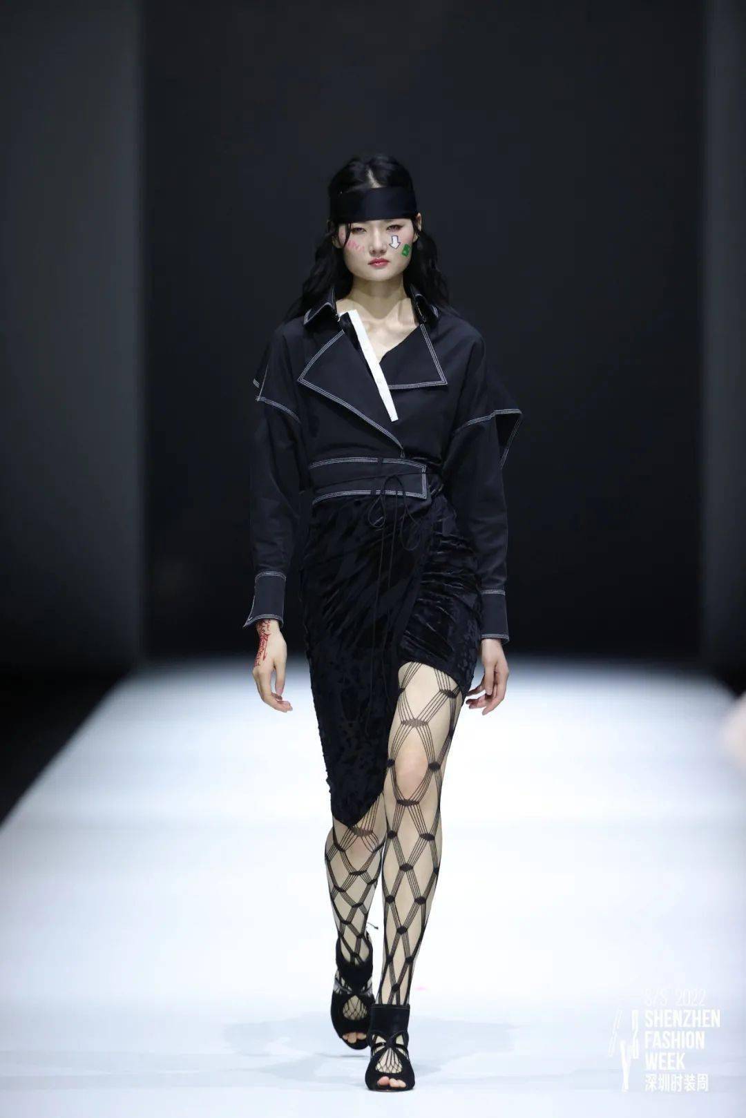 服装 S/S2022深圳时装周｜DAY4：别样角度，诠释「型」之烂漫