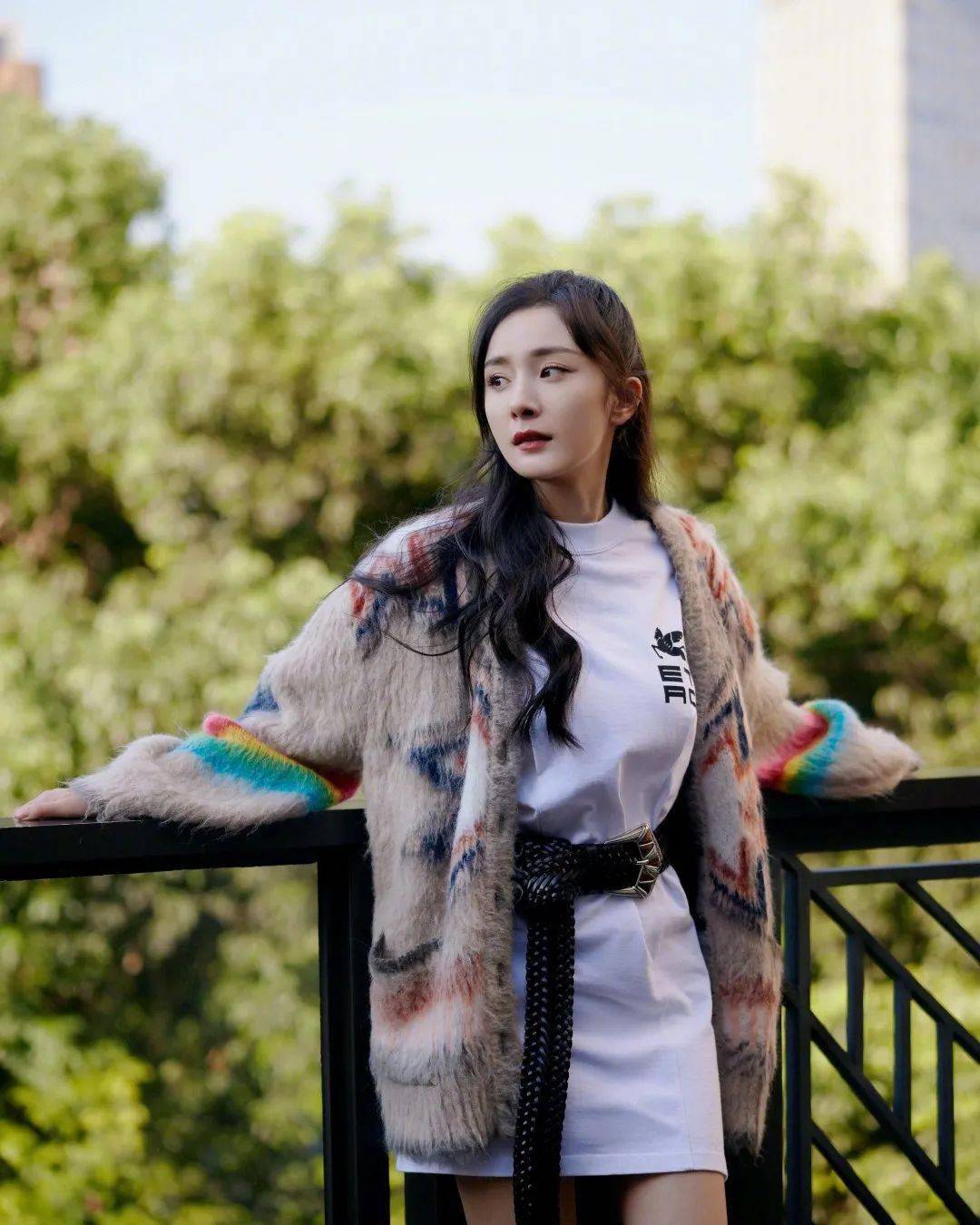 牛仔服 针织衫别收,趁着回温再美一波!