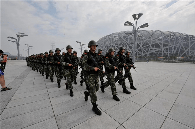 特警党员先锋丨吕鹏飞金鹰突击队的快枪手