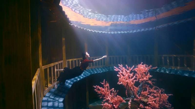 郭吉勇|导演揭秘水下版“大鱼海棠”：搭建客家土楼实现“人鱼共舞”