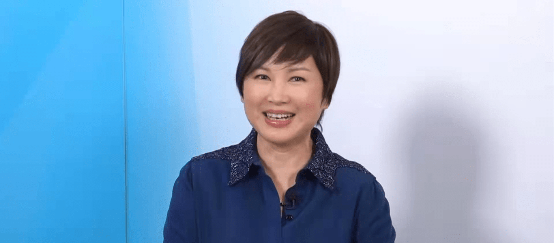 现在已经转型做香薰治疗师的陈秀雯,不仅送给好友郑丹瑞送了自家制做