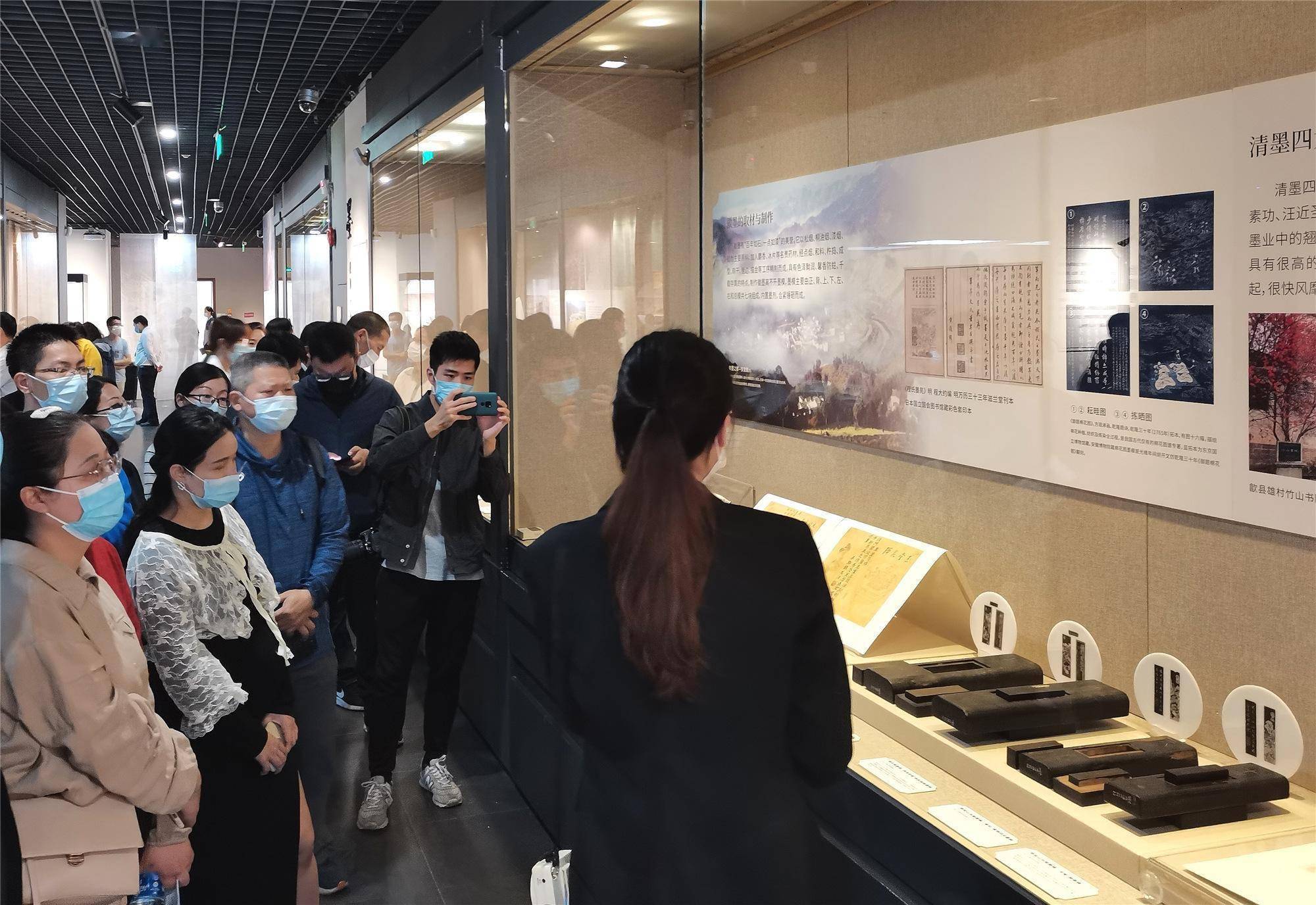 贡墨|上新展|宋代“端砚”铭款端砚首次亮相，“文房四宝专题展”在南博开展