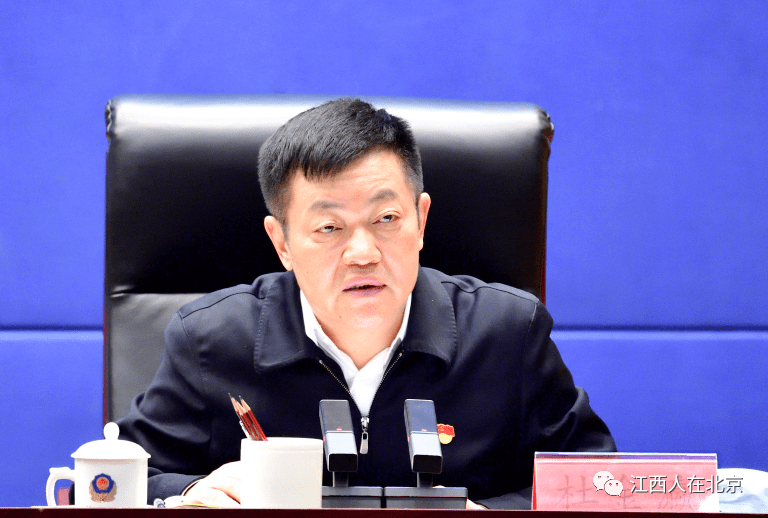 余溪,男,1962年6月生,江西抚州金溪人.中共党员,大学学历,讲师 .