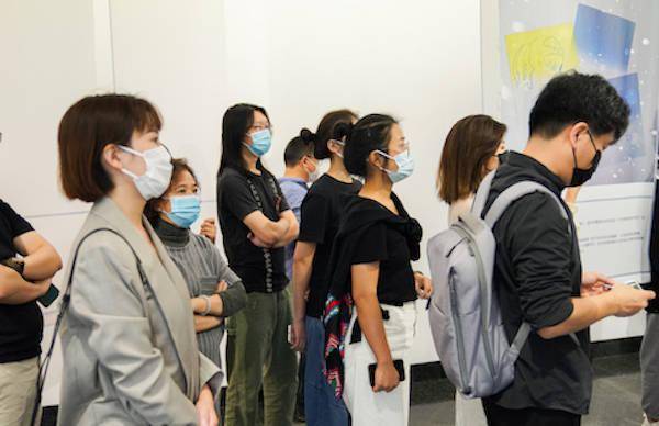 胡介|《画刊》封面计划的“快与慢”：媒体生产与艺术反思