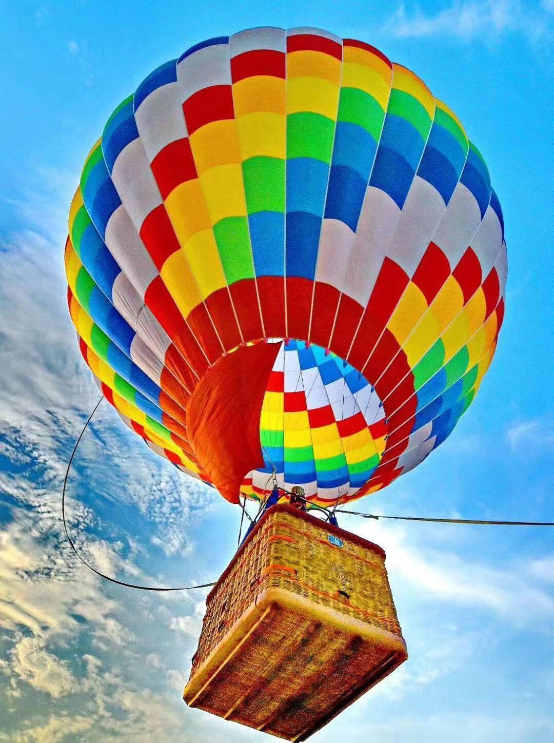 在四川也可以体验热气球了！凉山盐源热气球空中游览项目已对外开放