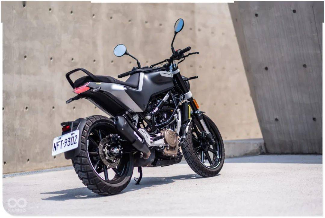 husqvarna叛逆狂野高質感的北歐黑箭svartpilen250