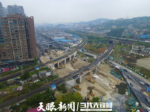 为打通花溪大道"动脉管,实现花溪大道中段和中曹司腾龙湾道路枢纽的
