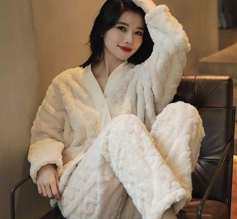 分之一 又美又舒服的毛绒家居服，软糯温暖堪比裸睡，让我待在家里再也不想出去了！