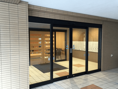 细节不容忽视!快来看看养老设施的门斗该怎么设计~_老年人