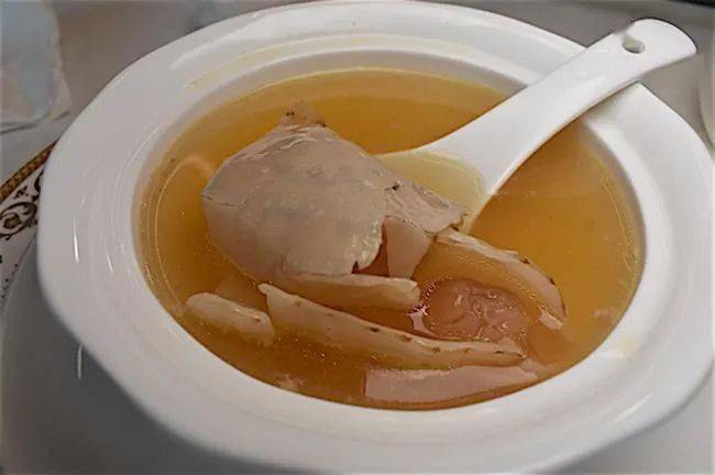 吃过象拔蚌捞起风生水起更有秋冬滋补炖汤助你一夜好眠