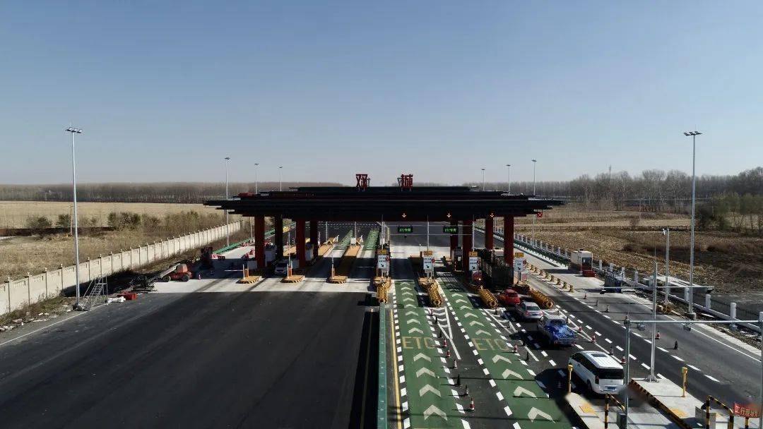 双向八车道京哈高速拉林河至哈尔滨段改扩建项目交工通车