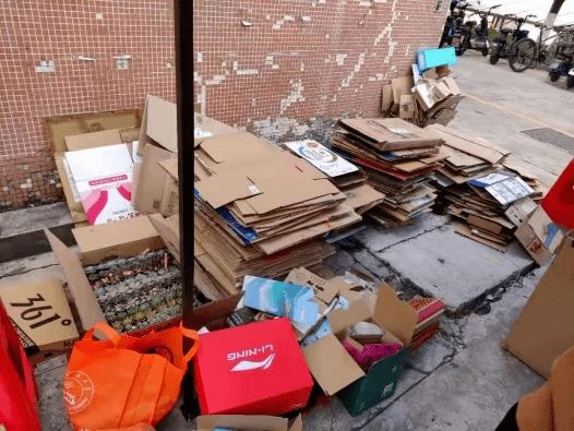 旧物新易等等纸箱先别扔垃圾桶