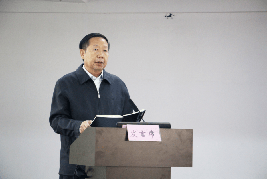 李修国在认真听取各位同志发言后,提出三点要求.