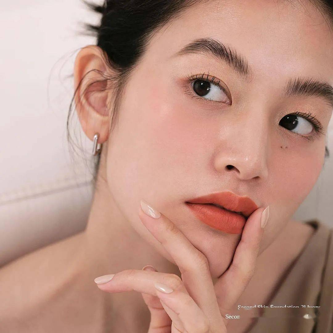 唇膏被赵丽颖吹爆，李佳琦的嘴到底有多好看？