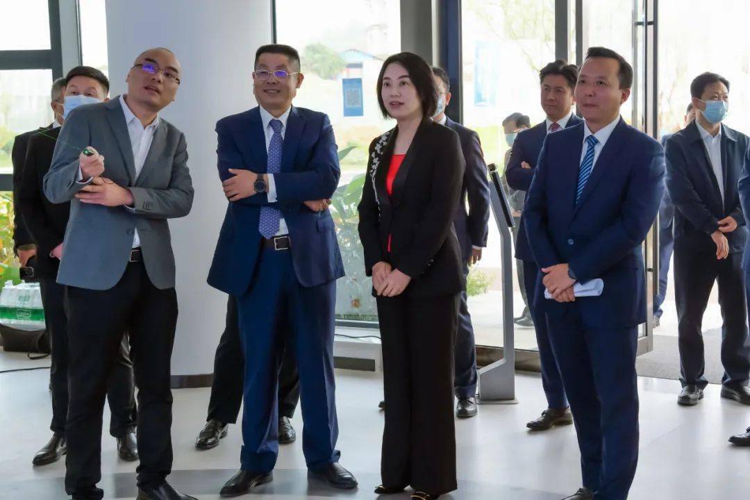 中心省联投集团党委委员,副总经理雷宗江;市领导朱其敏,李忠禄,余珂