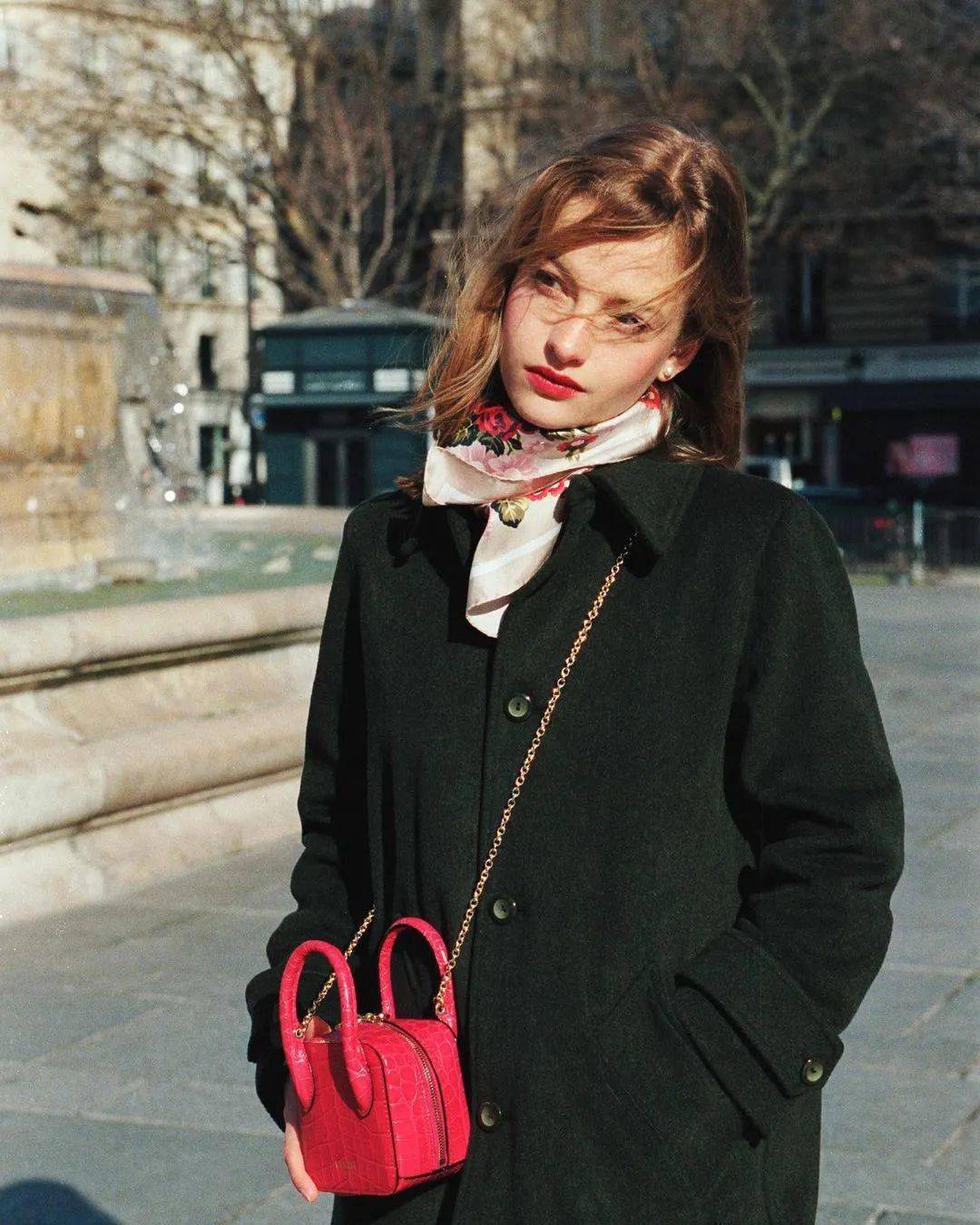 这位法国小姐姐,简直日常照穿搭天花板!