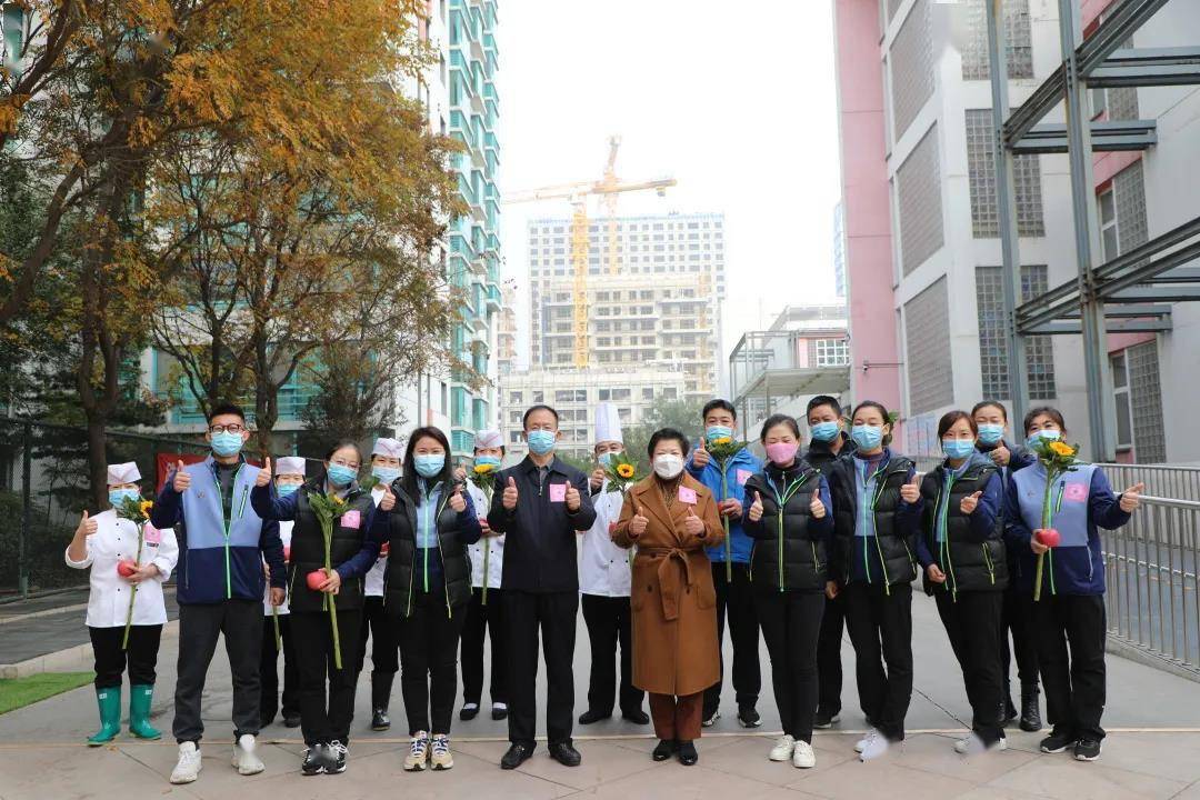 怡海花园社区|解除隔离后重返校园，怡海花园师生迎来“幸福的重逢”