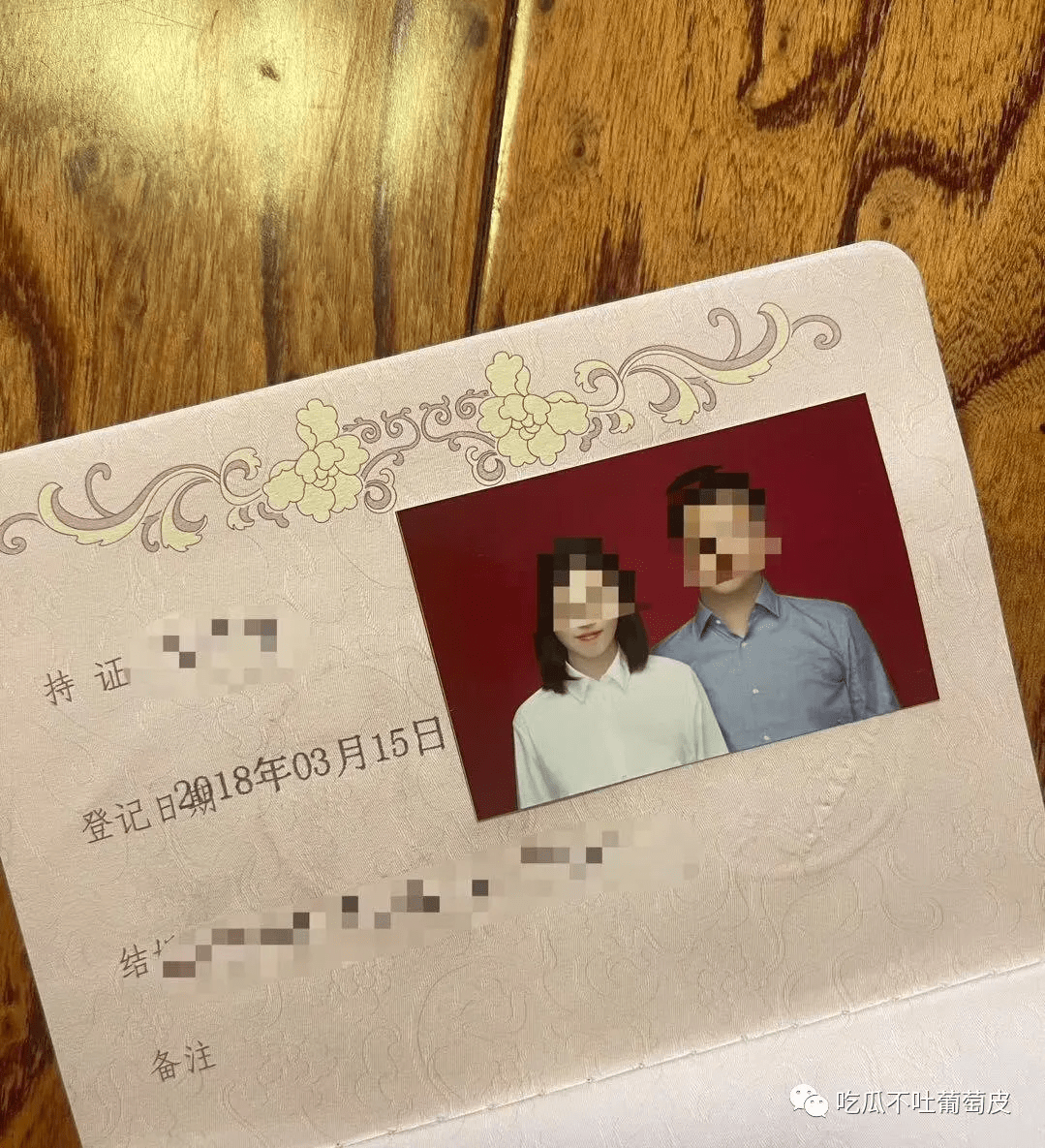 我把你当闺蜜你却睡我老公十四年的闺蜜和软饭老公同居了半年