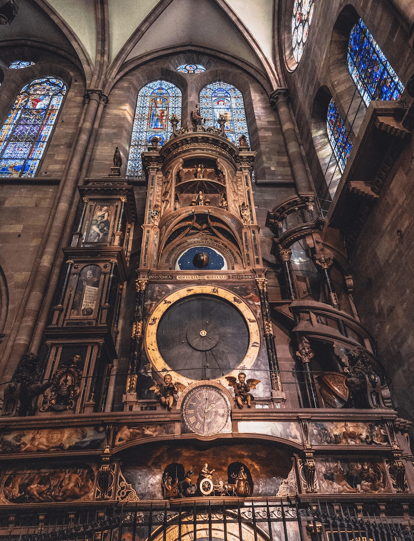 这些钟哪里是在报时,它们敲的是浪漫