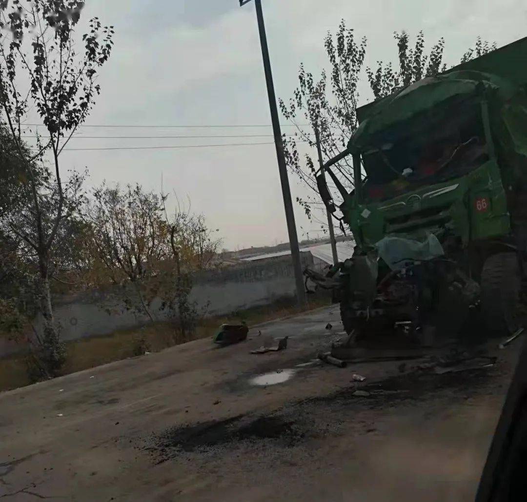 清徐张楚王村口!车头都挤没了.