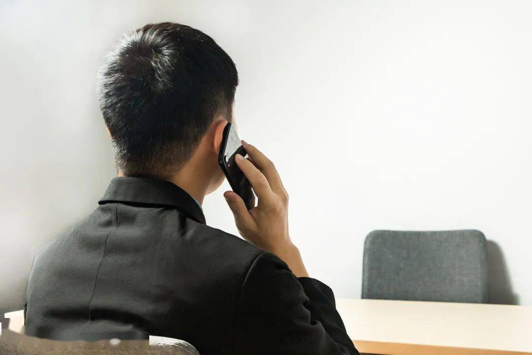 境外打电话让去公安局