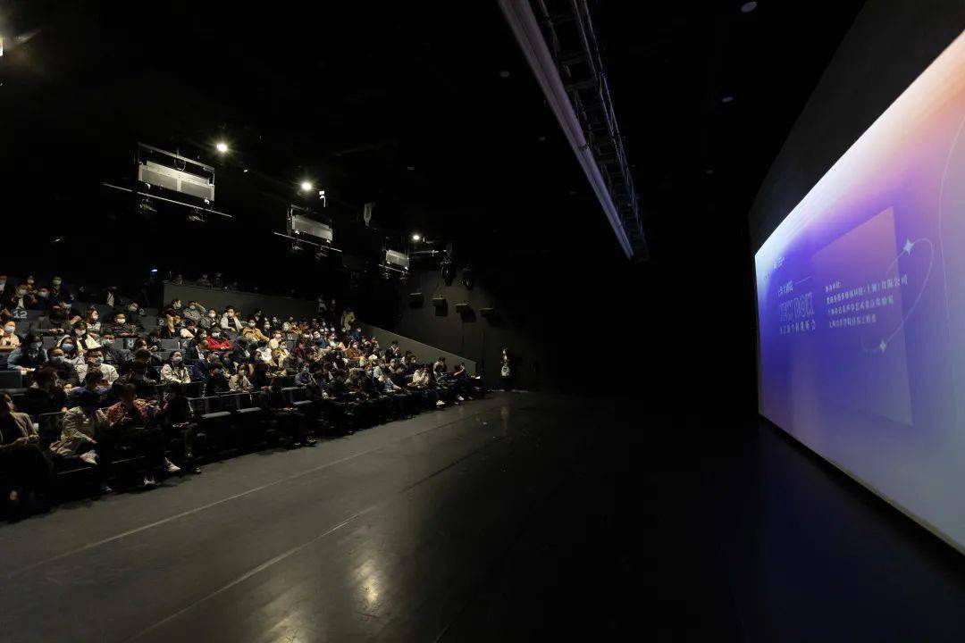 大剧院小剧场变身newbox先锋舞美和沉浸音效开创更多元新模式
