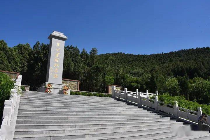 1938年,长清革命先驱张耀南,魏金三在大峰山建立了长清县抗日根据地