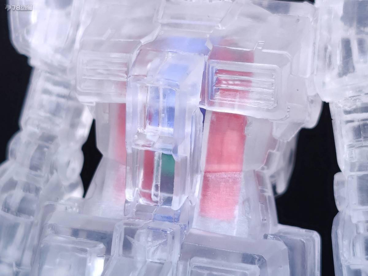 系列模玩资讯：眼镜厂 景品 内部结构系列 RX-78-2 元祖高达
