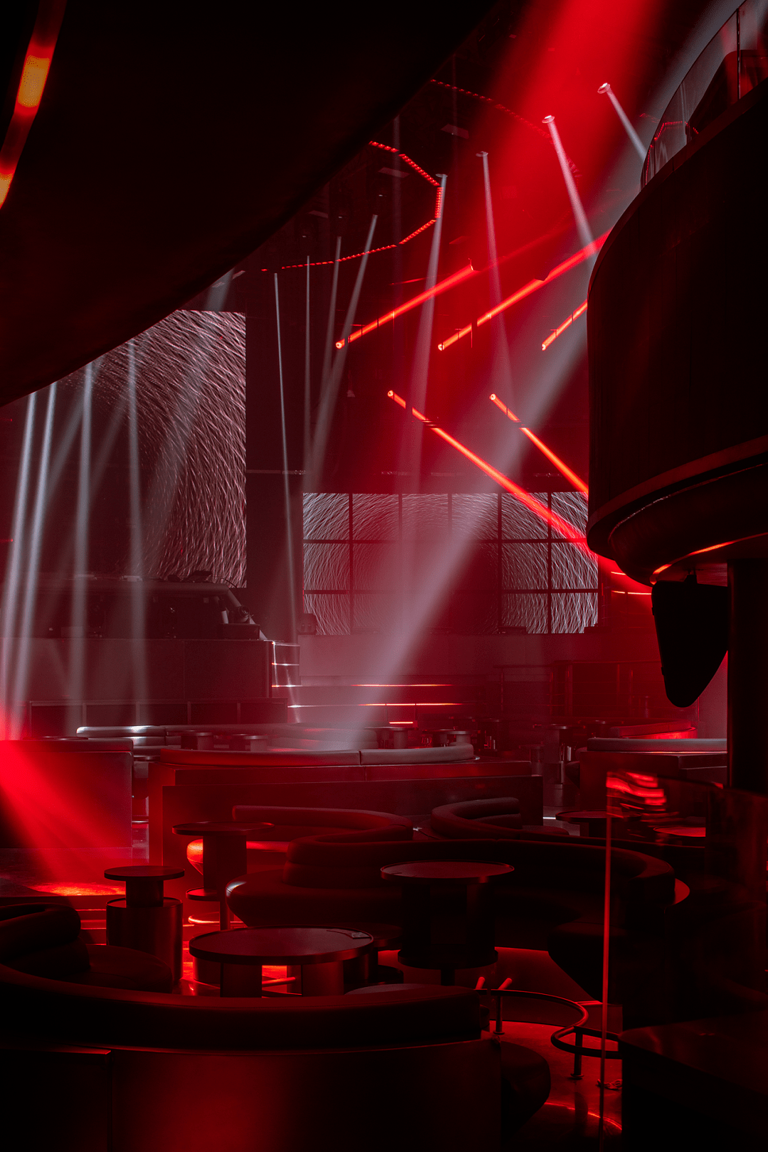 赛博朋克风的酒吧空间设计是你意想不到的酷