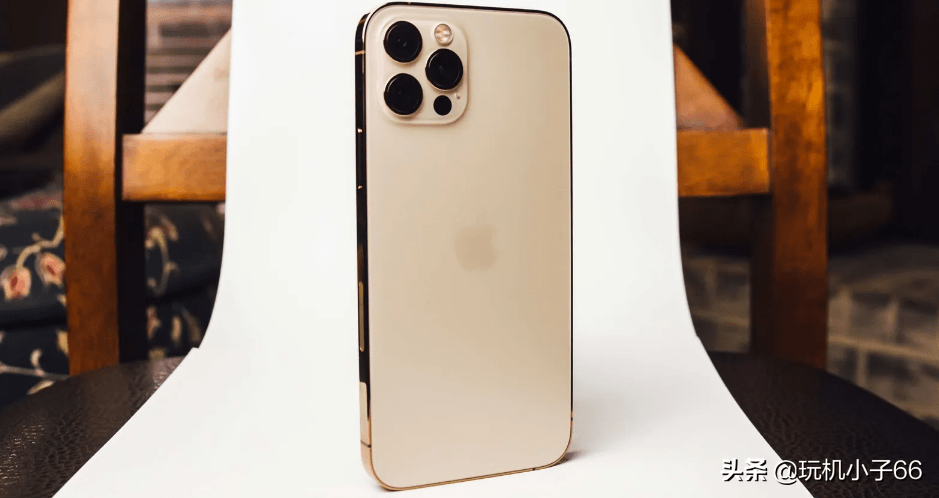 没想到 Iphone也需要限量抢购了 货源