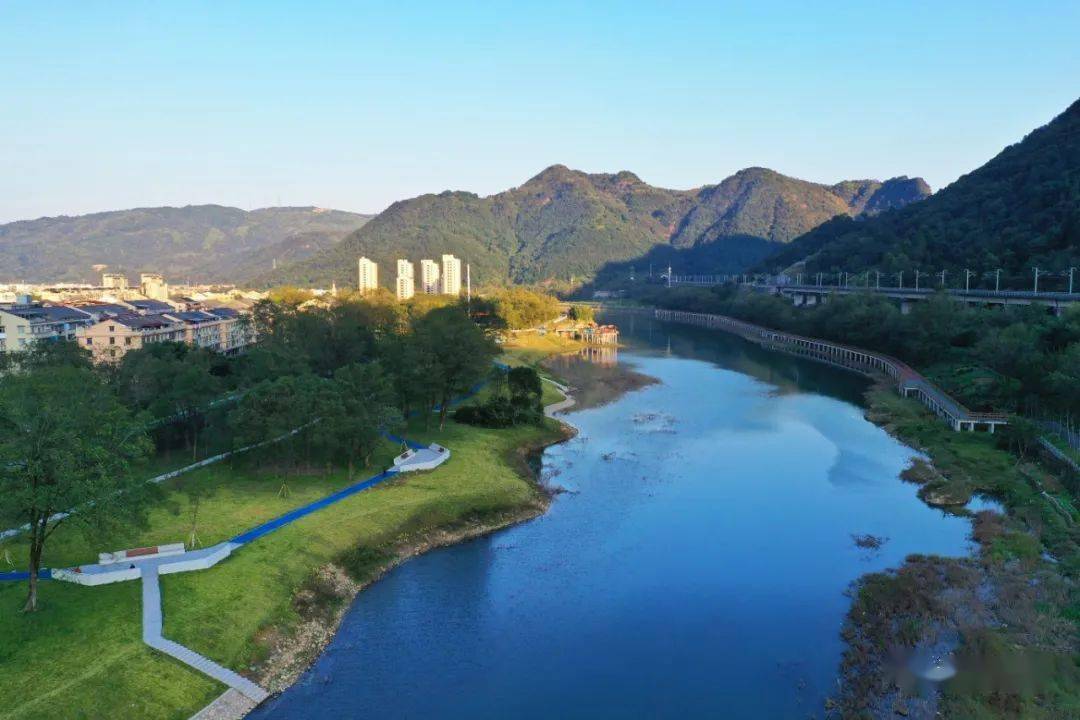 赏秋好去处瓯海泽雅这个湿地公园又有了新的变化快来打卡