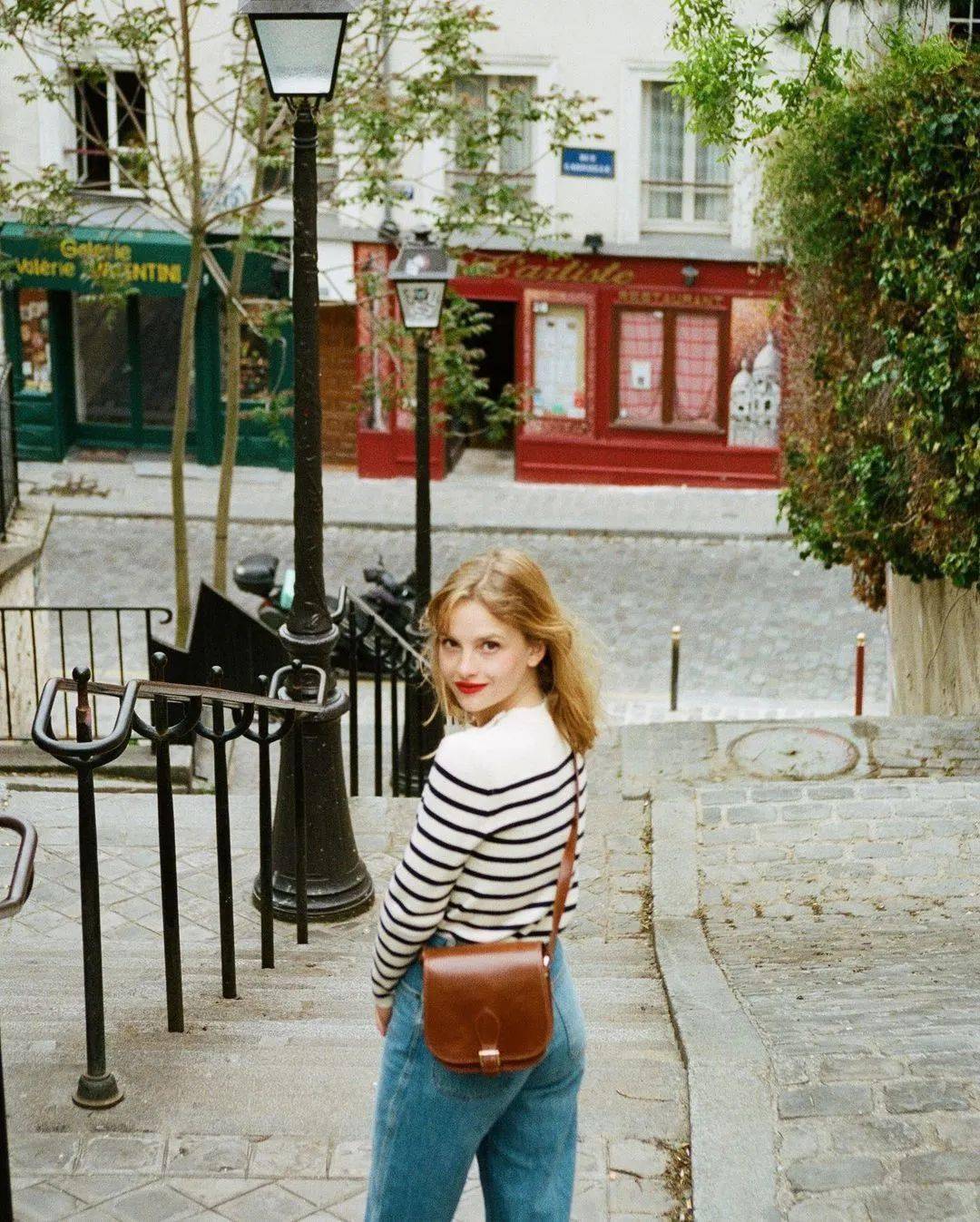 这位法国小姐姐,简直日常照穿搭天花板!_camille